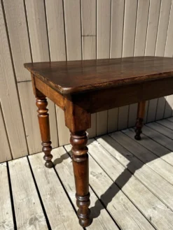 Table bistrot en noyer
