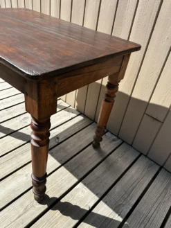 Table bistrot en noyer
