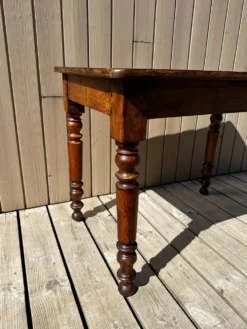 Table bistrot en noyer