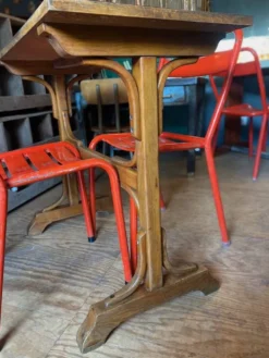 Table bistrot Formica rouge 1950