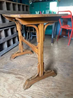 Table bistrot Formica rouge 1950