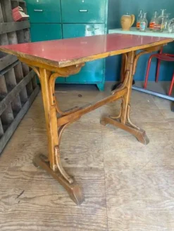 Table bistrot Formica rouge 1950