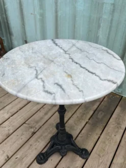 Table bistrot marbre