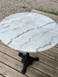 Table bistrot marbre
