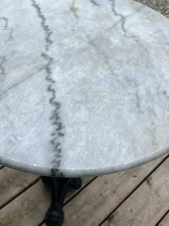 Table bistrot marbre