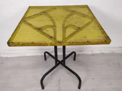 Table bistrot métal perforé vintage