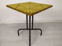 Table bistrot métal perforé vintage