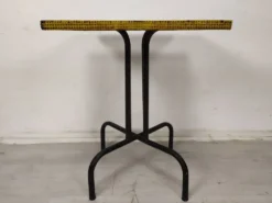 Table bistrot métal perforé vintage
