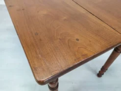 Table bistrot noyer