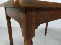 Table bistrot noyer