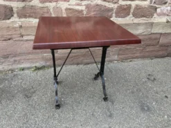 table bistrot parisienne fonte Mid-century French Paris café Montmartre bistro table 80s