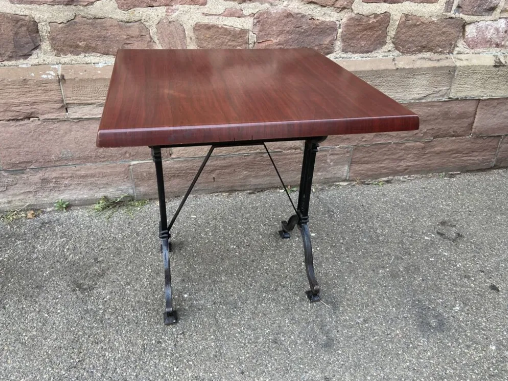 table bistrot parisienne fonte Mid-century French Paris café Montmartre bistro table 80s