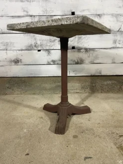 Table bistrot pied en fonte