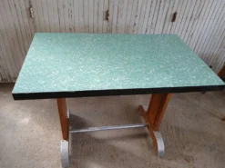 Table bistrot vintage