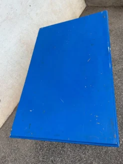 Table bistrot vintage bleue