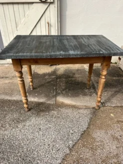 Table bistrot zing