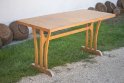Table bois vintage, table bistrot Maison Guillaume a Bourges, table d'appoi