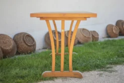 Table bois vintage, table bistrot Maison Guillaume a Bourges, table d'appoi