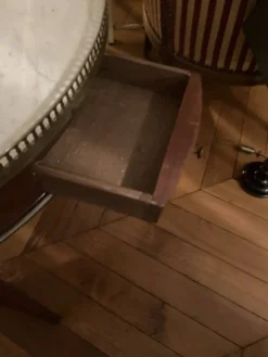 Table bouillotte