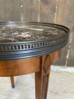 Table bouillotte