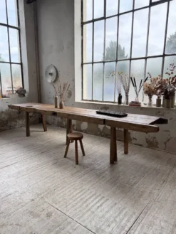 Table brutaliste art populaire XXL 3m5/4m pin et chêne