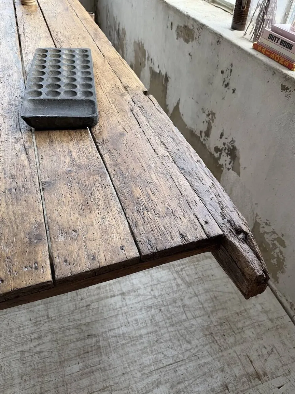 Table brutaliste art populaire XXL 3m5/4m pin et chêne