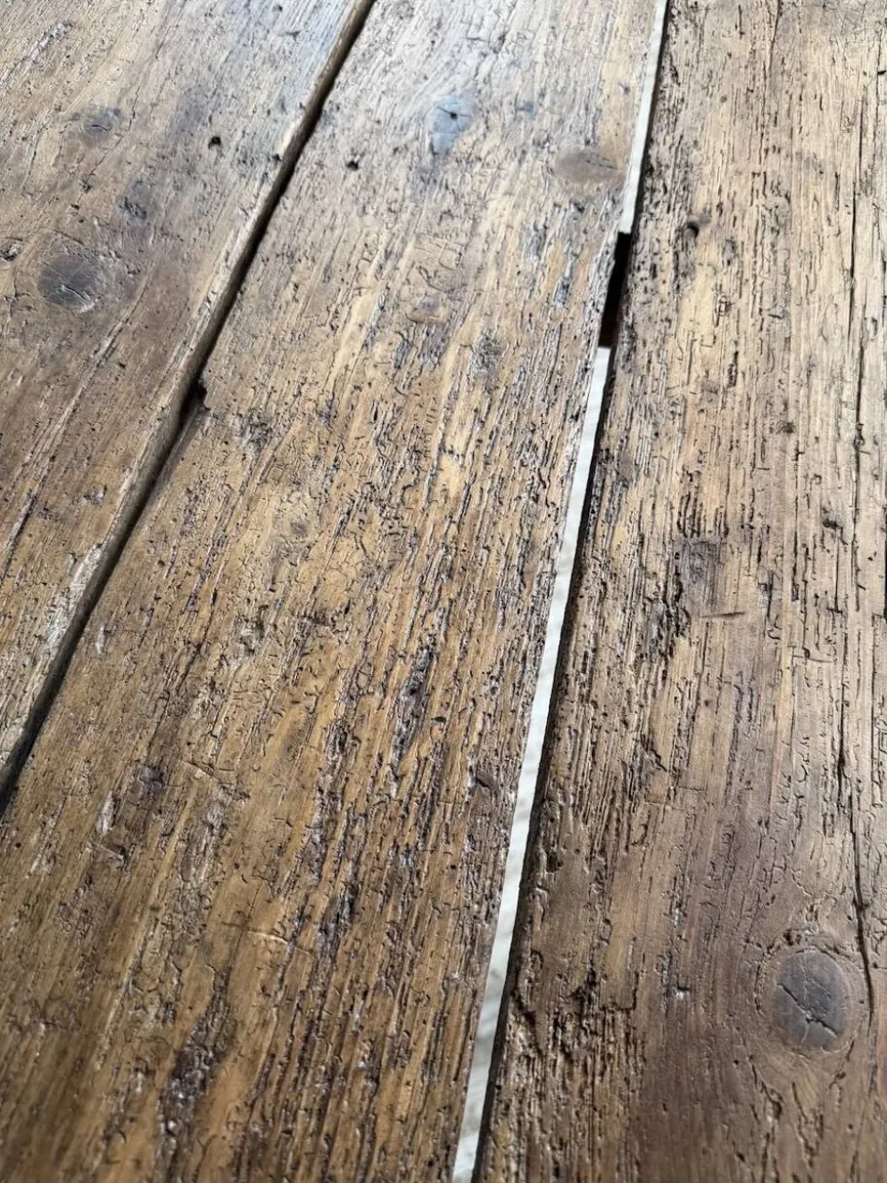 Table brutaliste art populaire XXL 3m5/4m pin et chêne