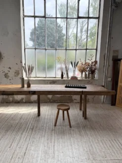 Table brutaliste art populaire XXL 3m5/4m pin et chêne