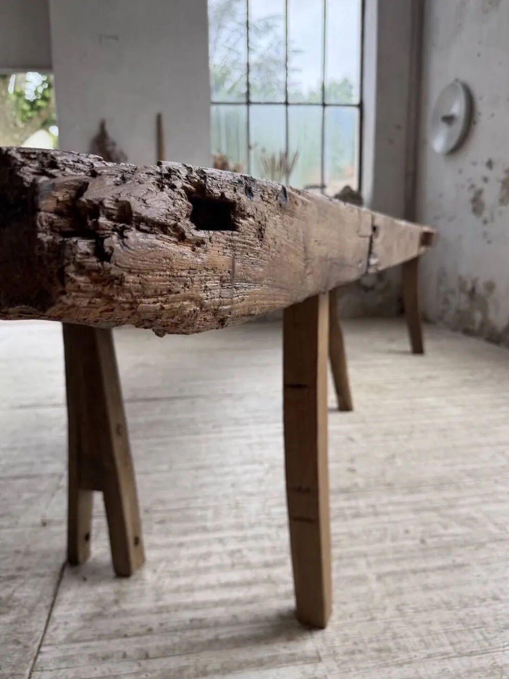 Table brutaliste art populaire XXL 3m5/4m pin et chêne