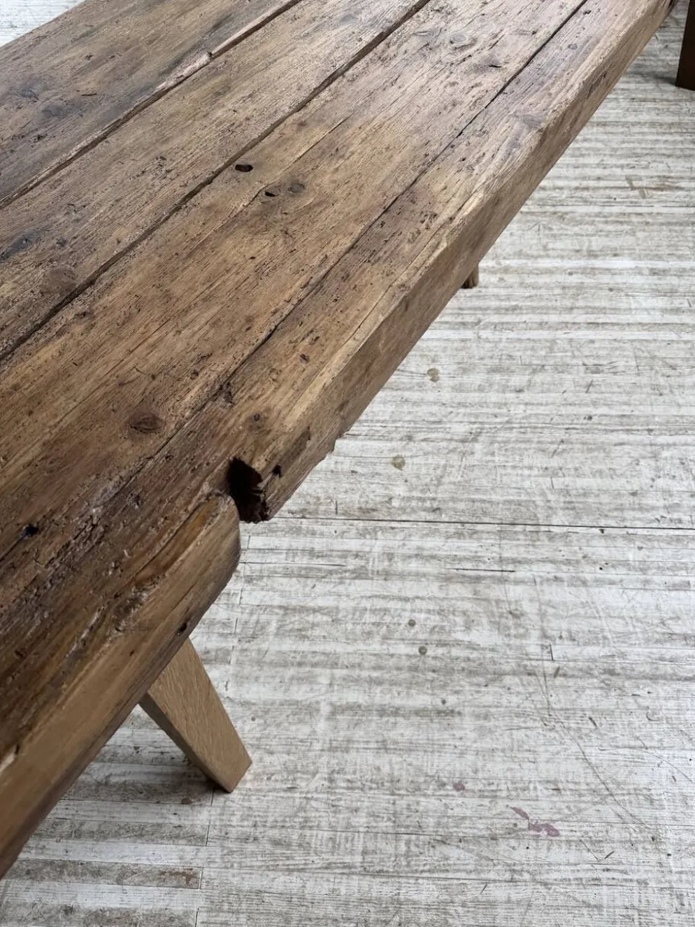 Table brutaliste art populaire XXL 3m5/4m pin et chêne