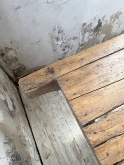 Table brutaliste art populaire XXL 3m5/4m pin et chêne