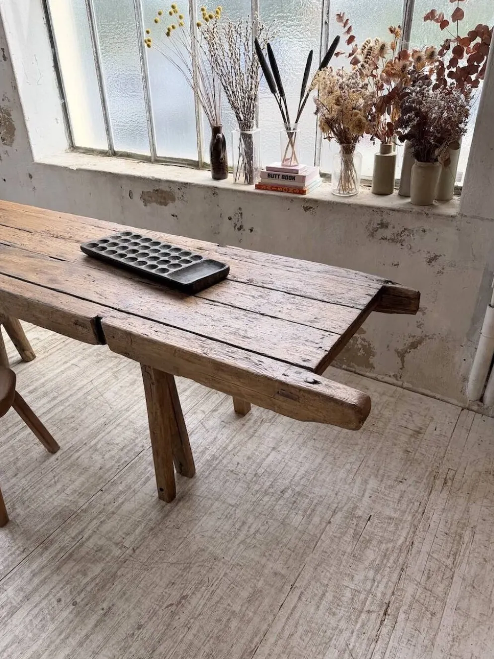 Table brutaliste art populaire XXL 3m5/4m pin et chêne