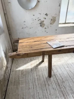 Table brutaliste art populaire XXL 3m5/4m pin et chêne