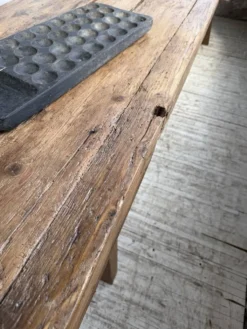 Table brutaliste art populaire XXL 3m5/4m pin et chêne