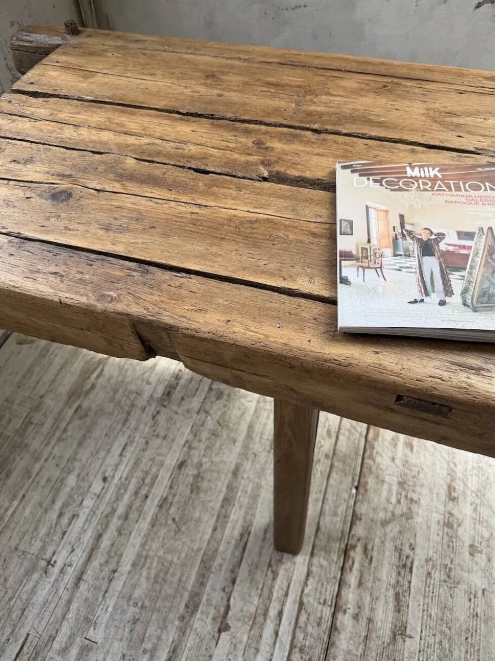 Table brutaliste art populaire XXL 3m5/4m pin et chêne