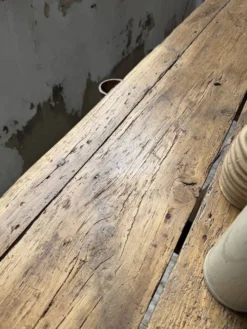 Table brutaliste art populaire XXL 3m5/4m pin et chêne