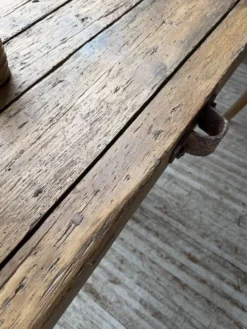 Table brutaliste art populaire XXL 3m5/4m pin et chêne