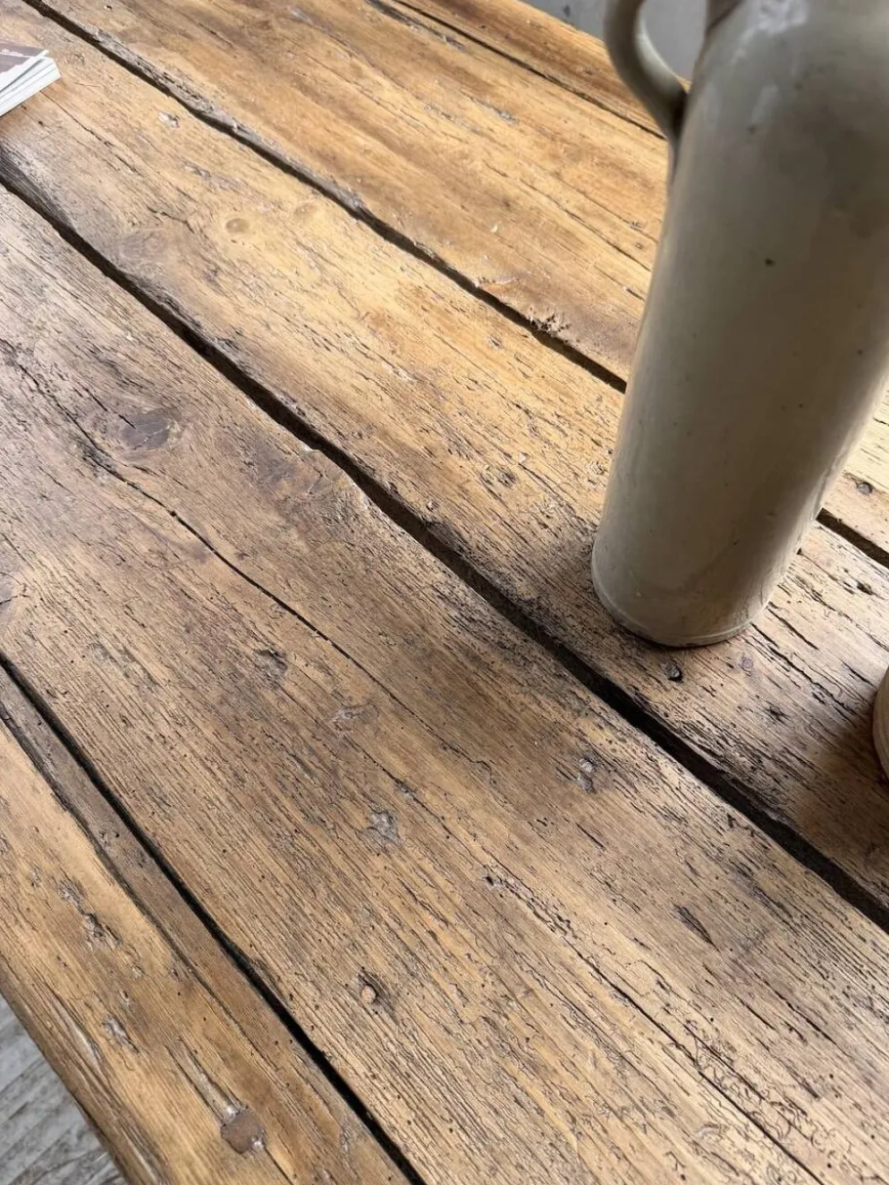 Table brutaliste art populaire XXL 3m5/4m pin et chêne