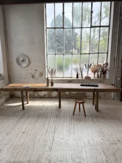 Table brutaliste art populaire XXL 3m5/4m pin et chêne