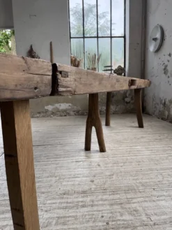 Table brutaliste art populaire XXL 3m5/4m pin et chêne