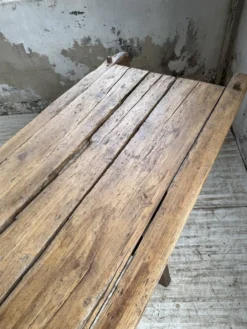 Table brutaliste art populaire XXL 3m5/4m pin et chêne