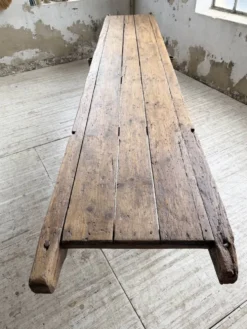 Table brutaliste art populaire XXL 3m5/4m pin et chêne