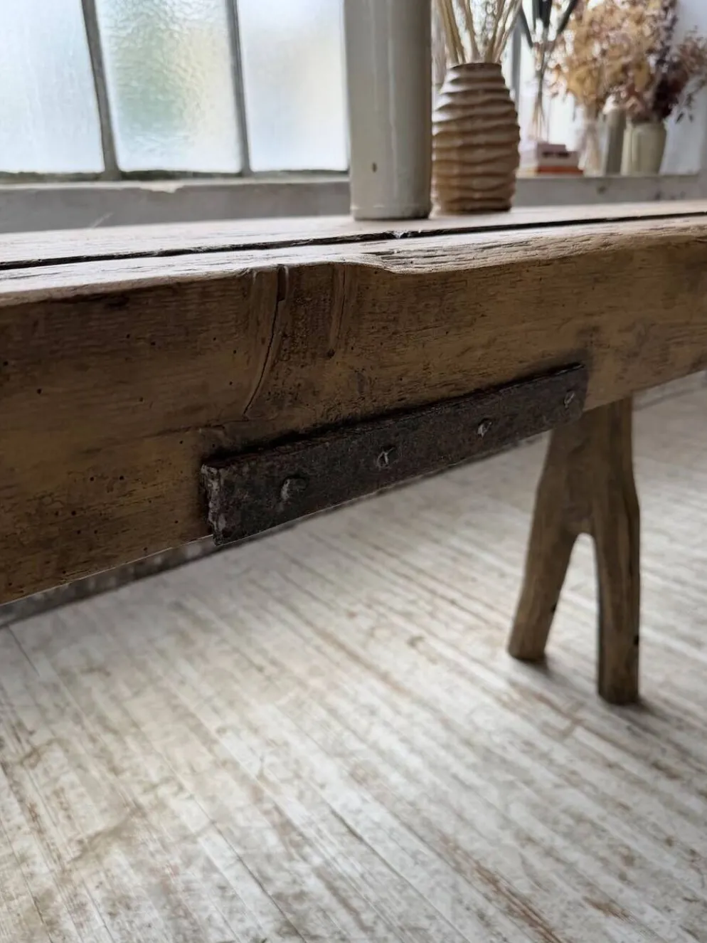 Table brutaliste art populaire XXL 3m5/4m pin et chêne