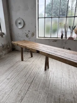 Table brutaliste art populaire XXL 3m5/4m pin et chêne