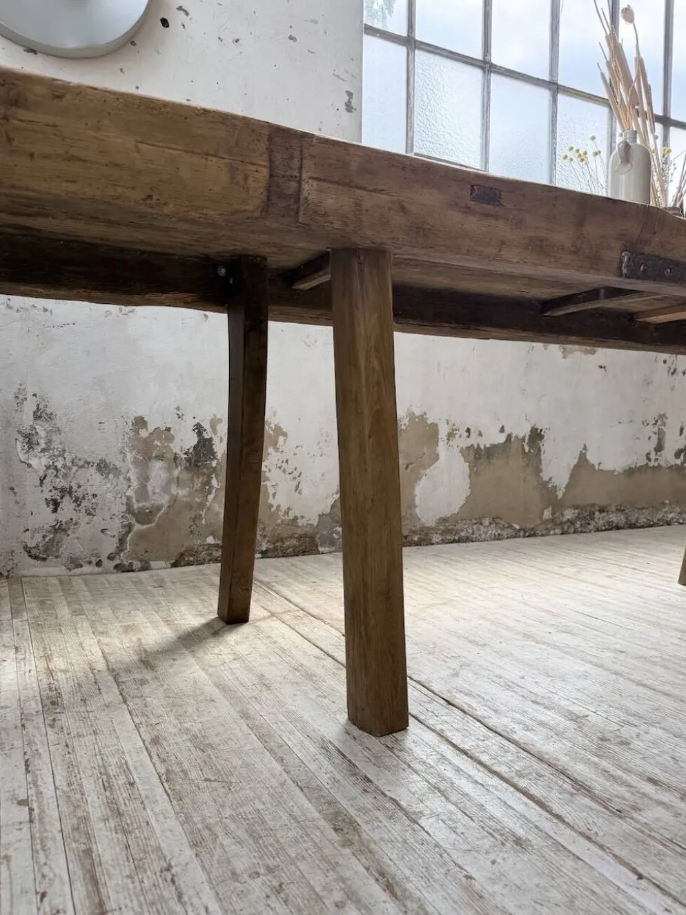 Table brutaliste art populaire XXL 3m5/4m pin et chêne