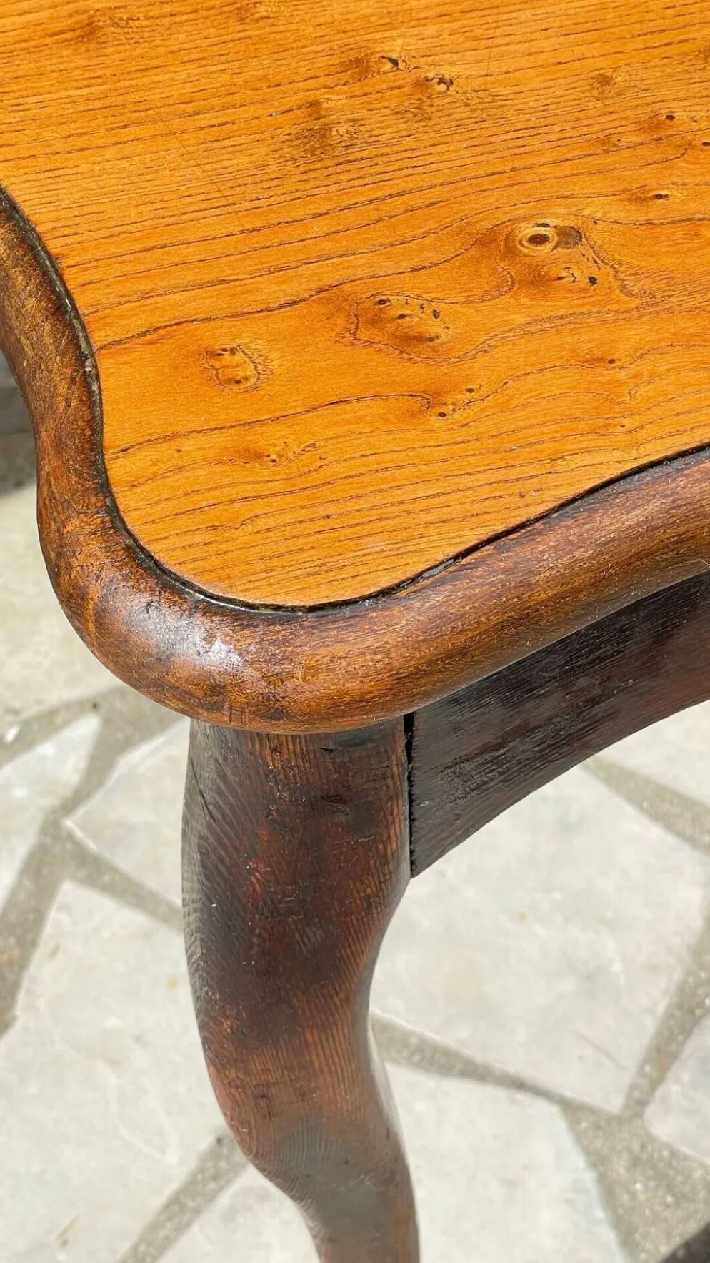 TABLE BUREAU Pieds Courbés