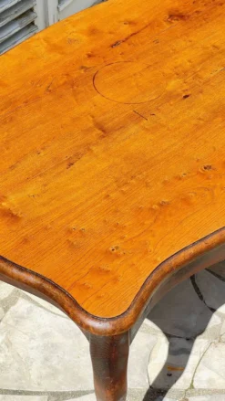 TABLE BUREAU Pieds Courbés