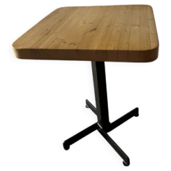 Table carré Charlotte Perriand