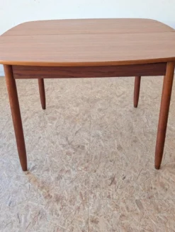Table carrée teck scandinave extensible années 60