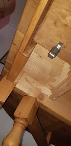 Table cateleg